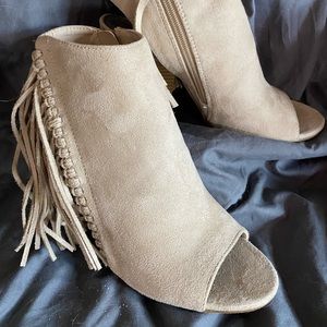 Fringed Ankle Boots - Tan